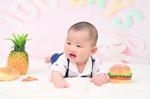 高密宝宝在妈妈肚子里